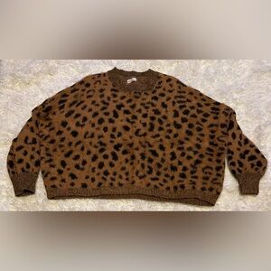 AndTheWhy Women’s Cheetah Print Sweater Size S/M EUC